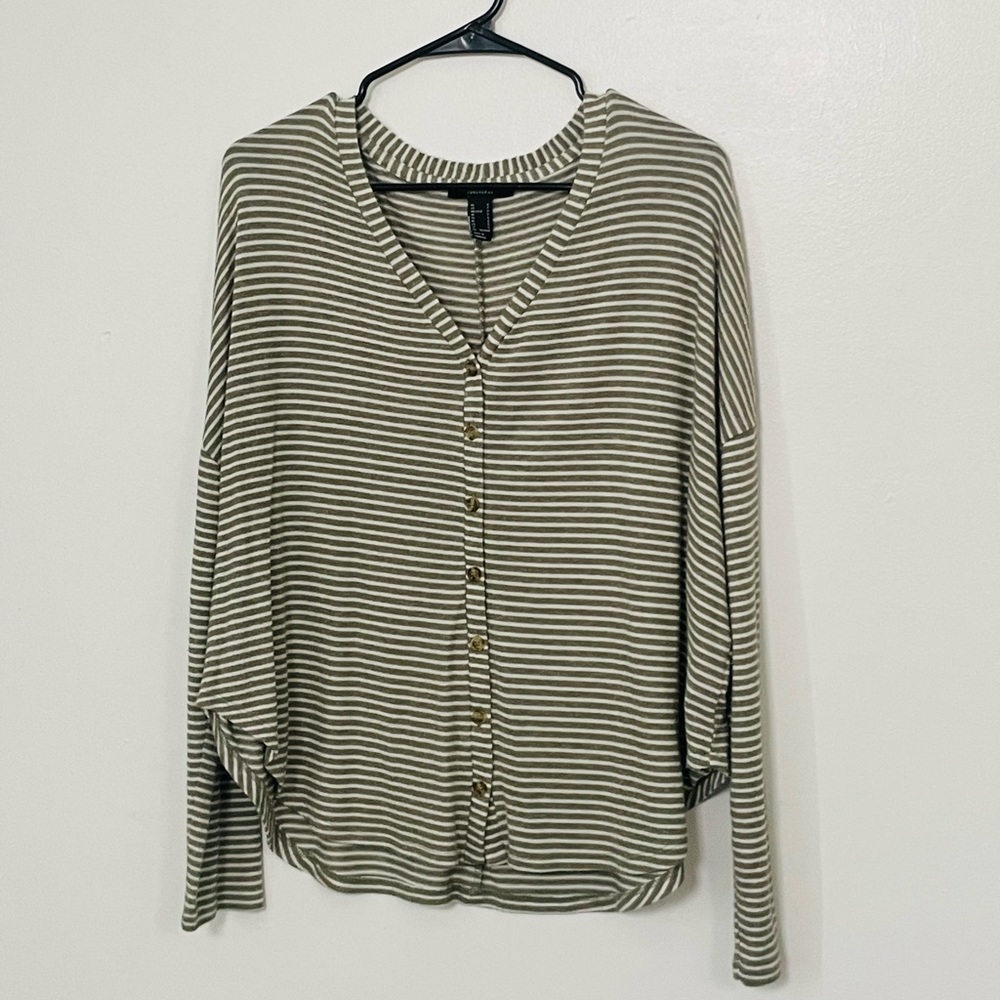 Women’s long sleeve top